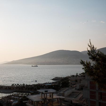 Grand Blue Aparthotel Sarandë 外观 照片