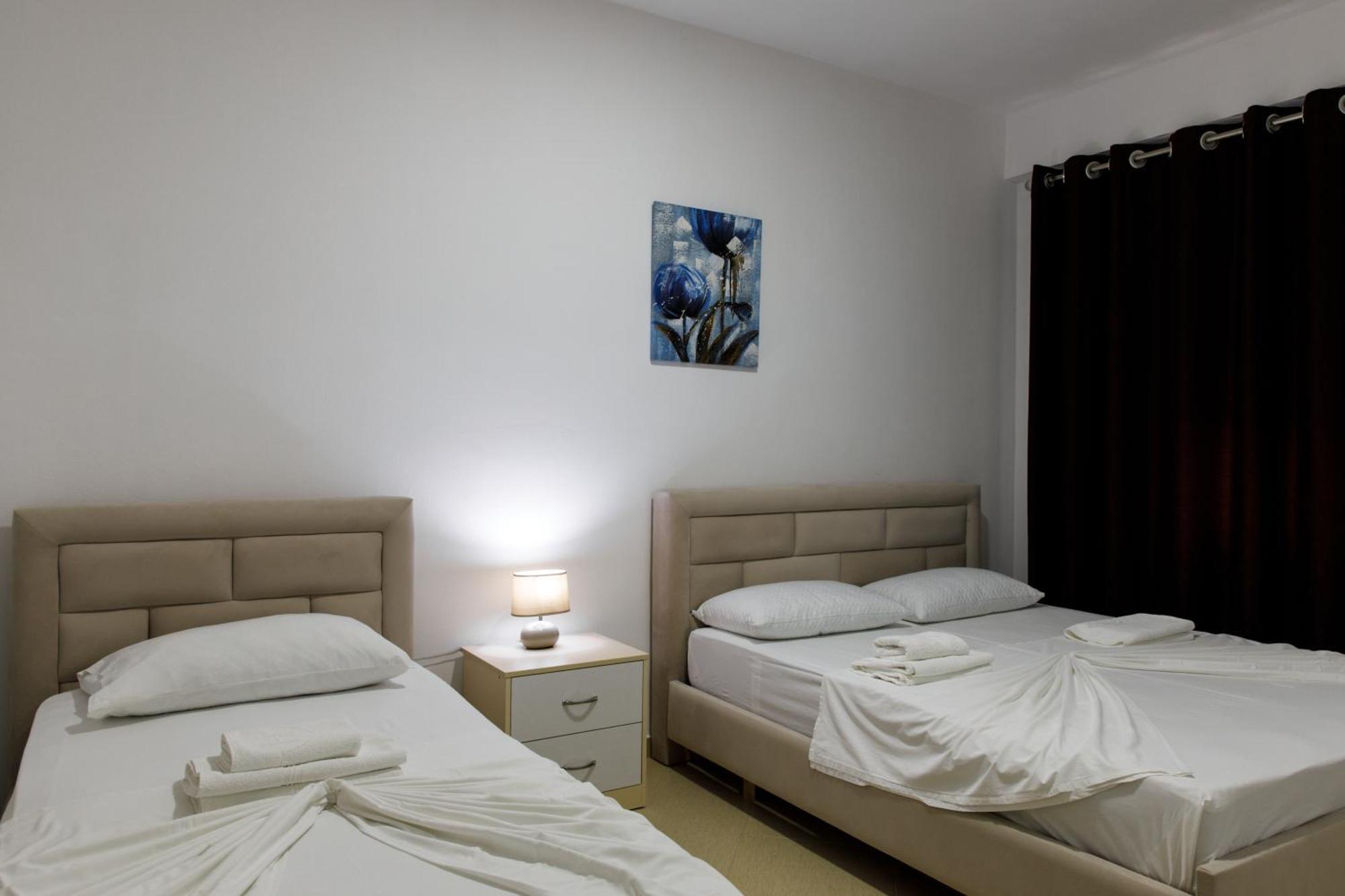Grand Blue Aparthotel Sarandë 外观 照片